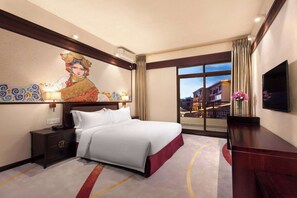 مكتب وستائر تعتيم وواي فاي مجانًا وملاءات أسرّة