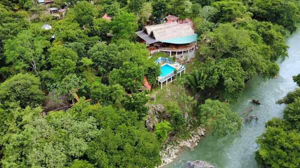 Pool - Hostal Portal de Champey - Hostel (San Agustin Lanquin)