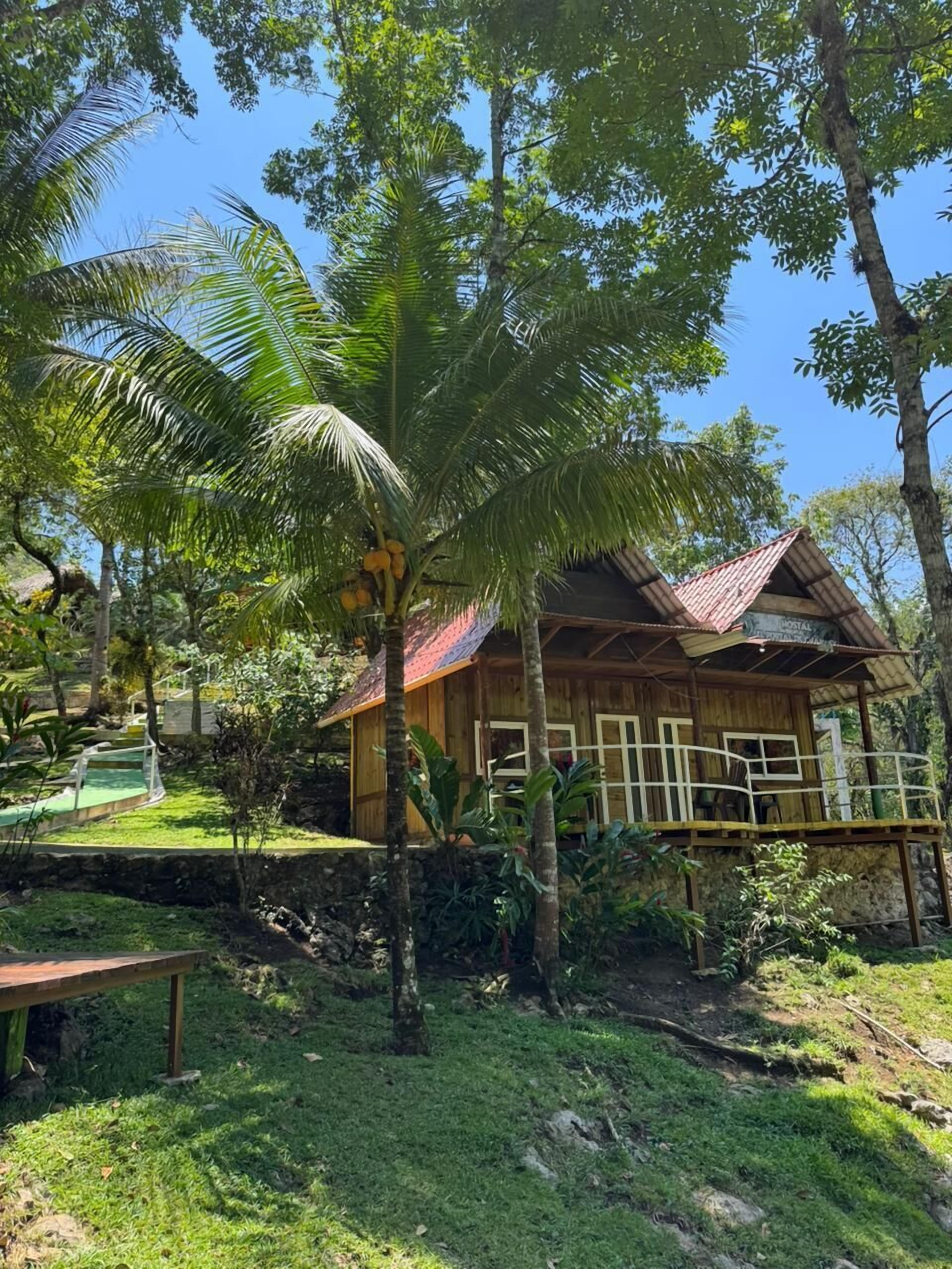 Habitación triple estándar, baño privado (1 Double and 1 Single Bed) | Camas extra y ropa de cama 