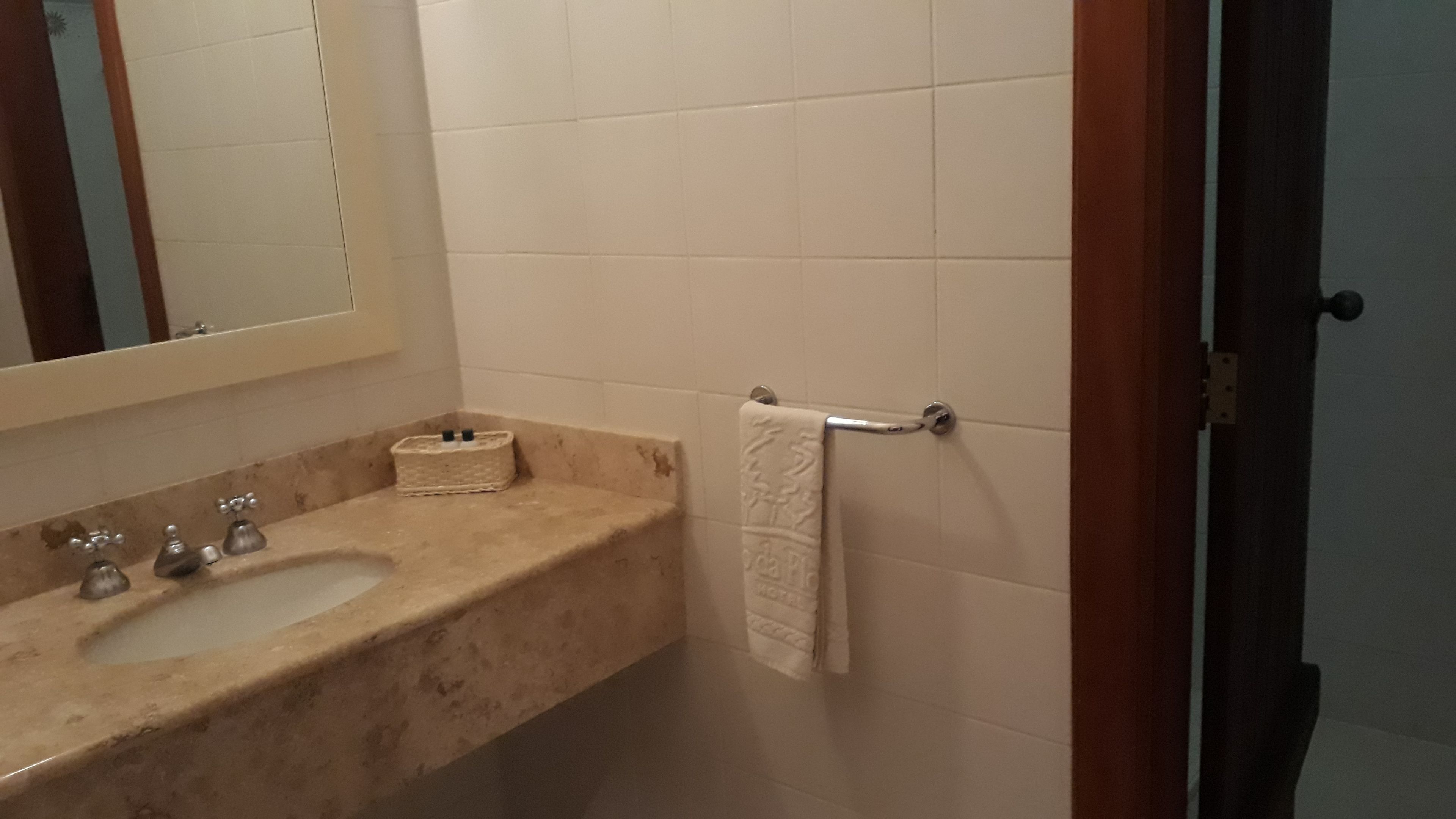 deluxe room, balcony | bathroom | free toiletries, hair dryer, bidet, towels