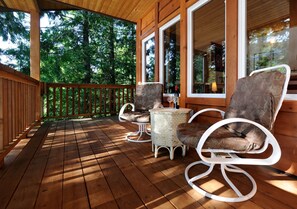Cabane Romantique, 1 grand lit et 1 canapé-lit, vue baie, en front de mer | Terrasse/Patio
