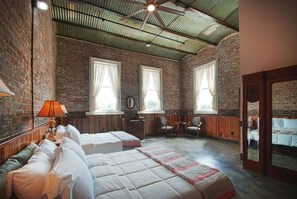 Chambre double, 2 grands lits, non-fumeur, salle de bain privée | Literie hypoallergénique, fer et planche à repasser
