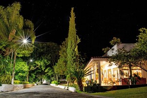 Fachada da propriedade