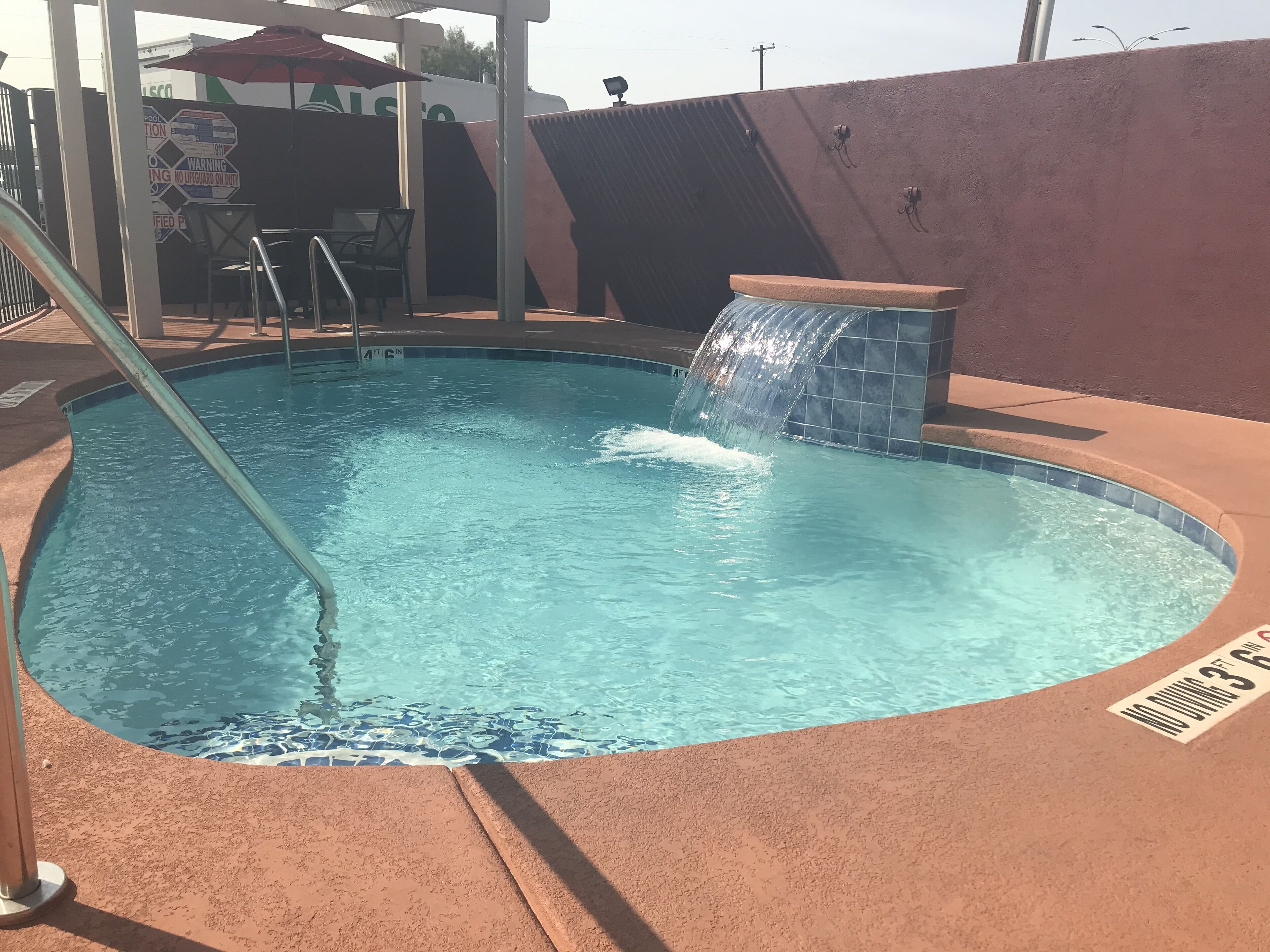 outdoor pool, pool loungers