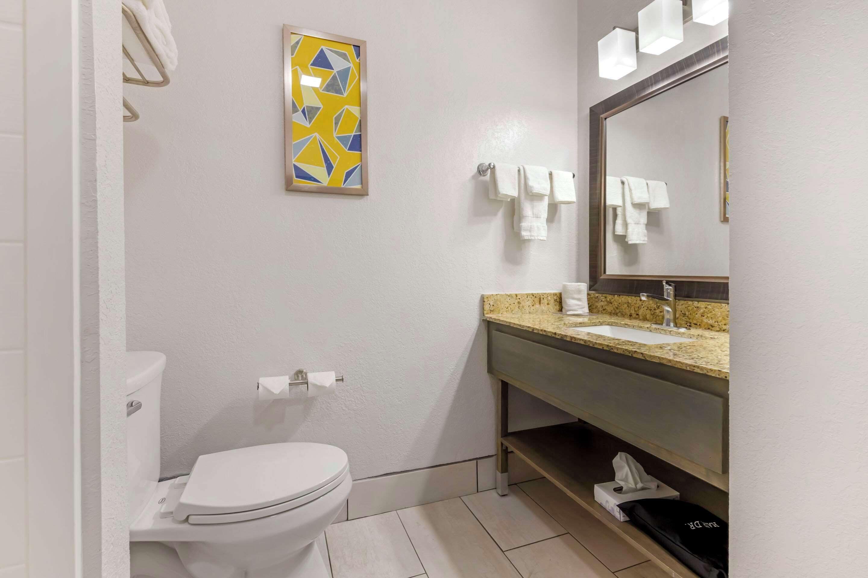 individually decorated, individually furnished, desk, laptop workspace