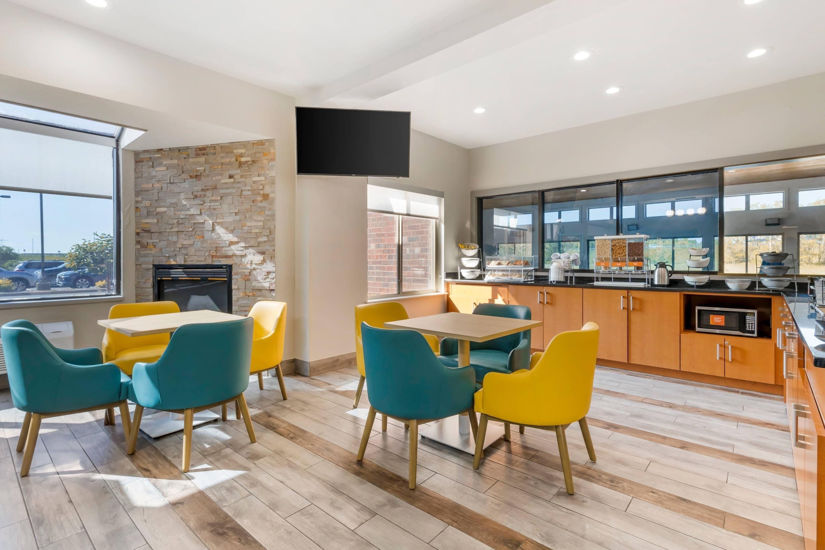 Free daily full breakfast 