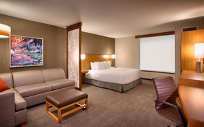 In-room safe, desk, blackout drapes, iron/ironing board - Hyatt Place St George/Convention Center (St. George)