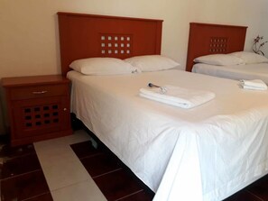Desk, free WiFi - Casita Maya (Bacalar)