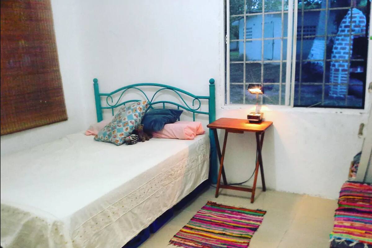 House, 2 Bedrooms | Iron/ironing board, cribs/infant beds, free WiFi, bed sheets