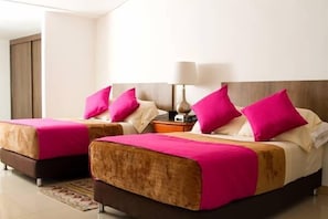 Deluxe-Zweibettzimmer, mit Bad, Blick auf den Innenhof