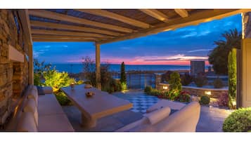 Vila Mewah, 3 kamar tidur, 2 kamar mandi, menghadap pantai | Pemandangan pantai/laut