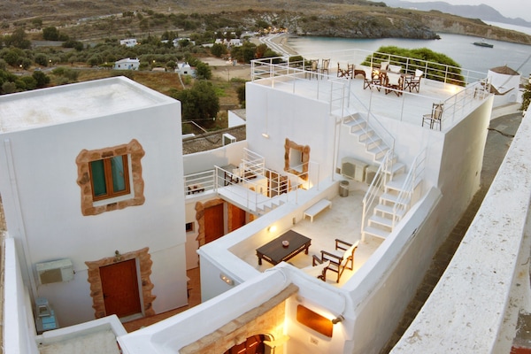 The whole Villa