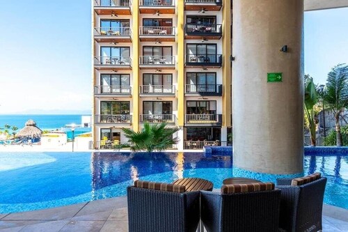 Signature 406, Private Dip Pool/Sea & Bay Views: Special 04/27 - 05/02 @ 249/ngt