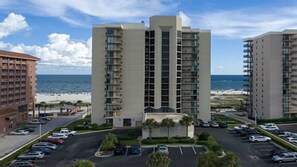 Exterior - Walkout to beach, pool and splashpad 3 bedroom 2 bath ground floor condo. (Orange Beach)