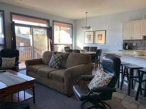 Smart-TV, peis, videospill og DVD-spiller