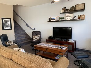 Smart TV, fireplace, video games, DVD player