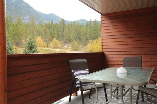 Fairmont Hot Springs Get-A-Way - Escape with Ease