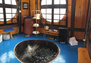 Interior - RESTORED HISTORIC ADIRONDACK BIRD CAMP NEAR GORE MT WITH LOVELY MOUNTAIN VIEWS (North River)