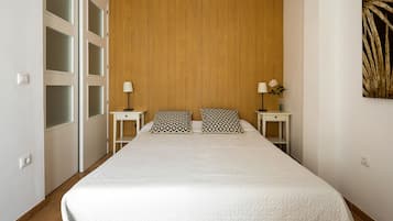 3 chambres, fer et planche Ă repasser, Wi-Fi, draps fournis