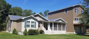 3- minute walk to Private Lifeguarded Beach 