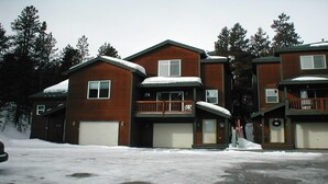 Unclassified image, 2 of 37, button - Luxury Mountain Home  Mountain Views Free Wifi (Silverthorne)