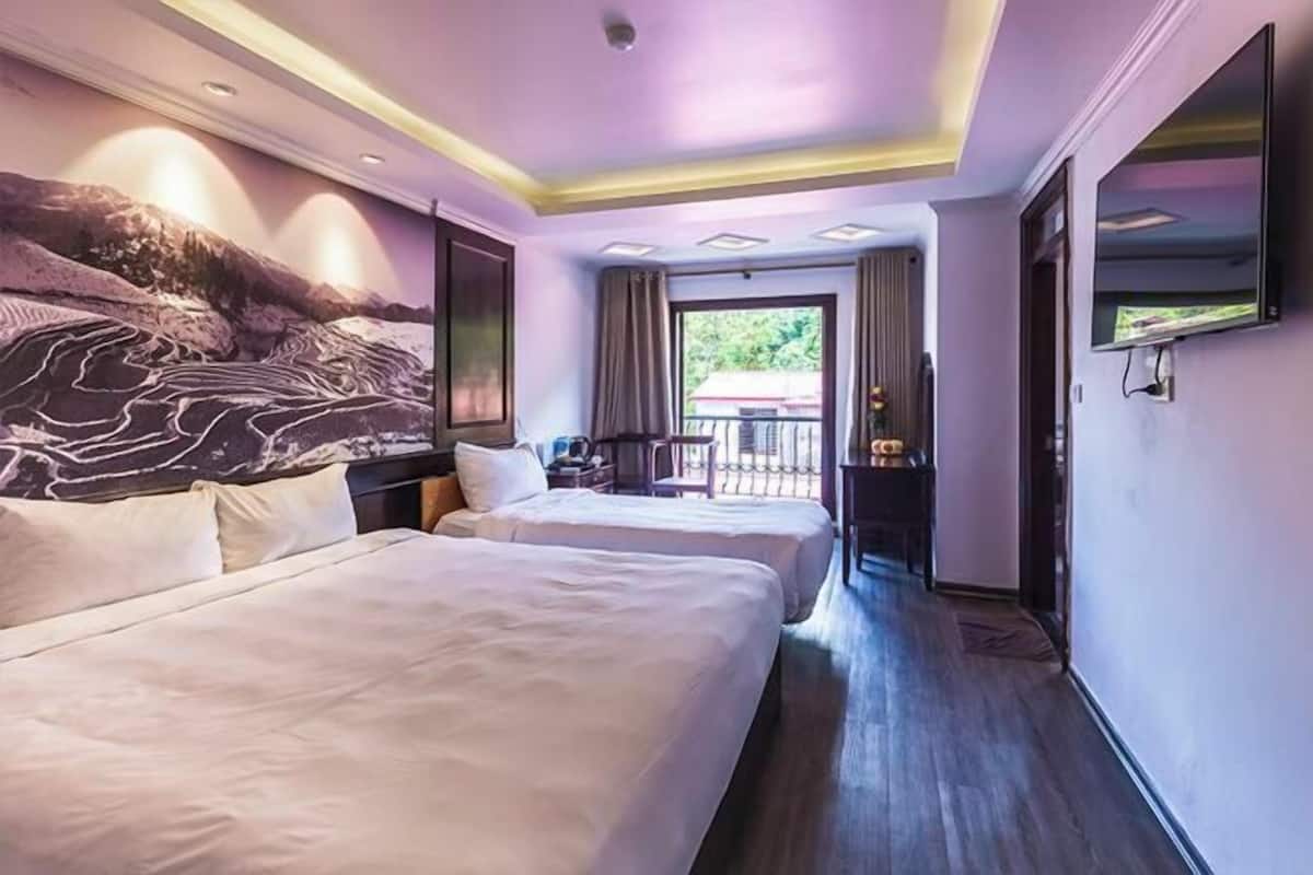 1 bedroom, hypo-allergenic bedding, minibar, in-room safe