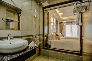 Superior Double or Twin Room, Mountain View | Hypo-allergenic bedding, memory foam beds, minibar, in-room safe