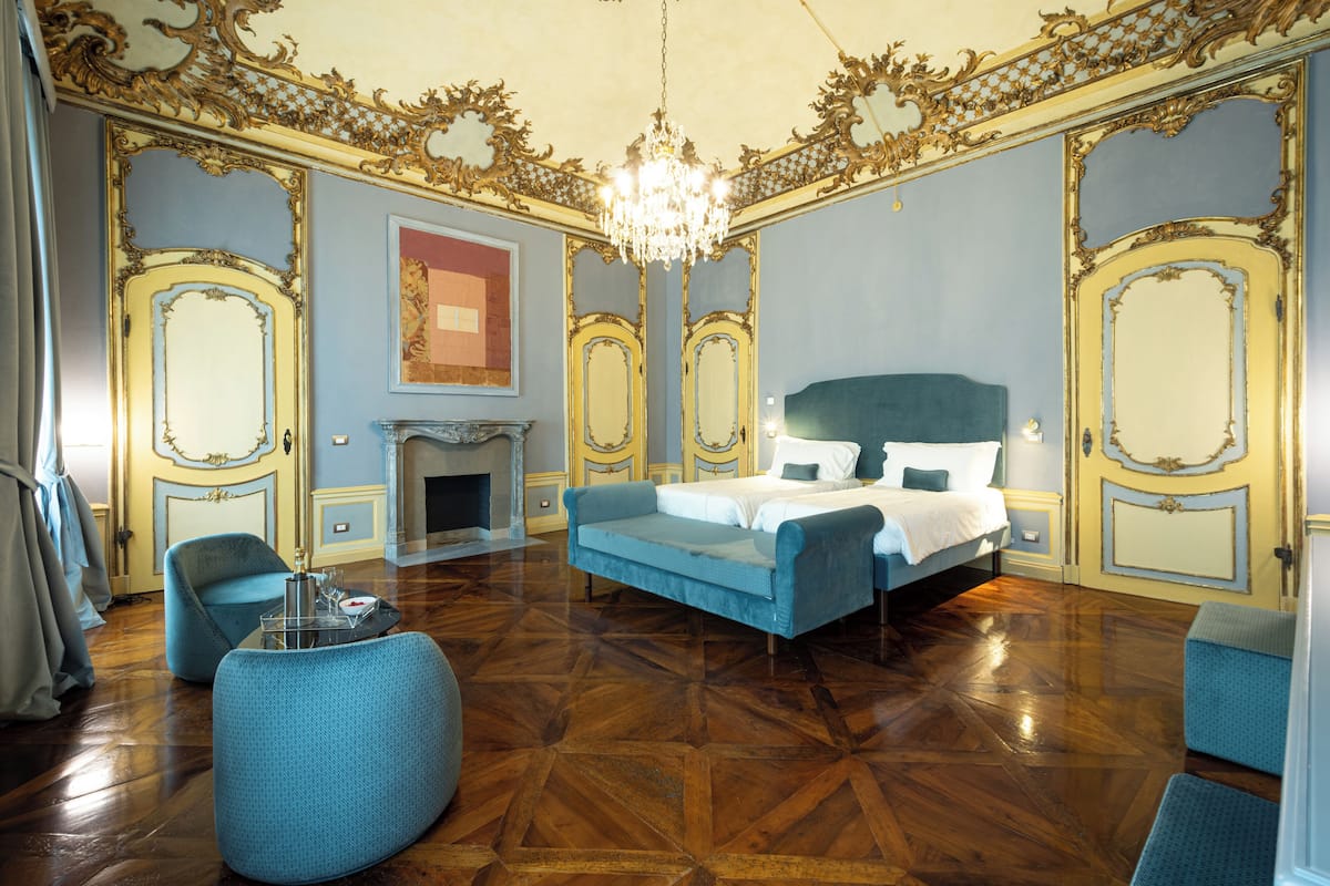Habitación superior, para no fumadores, baño en la habitación | Ropa de cama de alta calidad, camas con efecto memoria y minibar