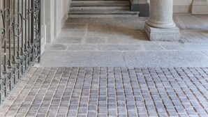A grand staircase with ornate columns and a metal railing, leading to an upper level. - Palazzo del Carretto (Turin)