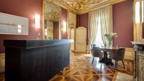 Royal-Suite, 1 Schlafzimmer, Nichtraucher, Balkon | Eigene Küche