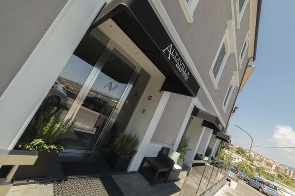 View from property - Altavilla Boutique Hotel (Catanzaro)