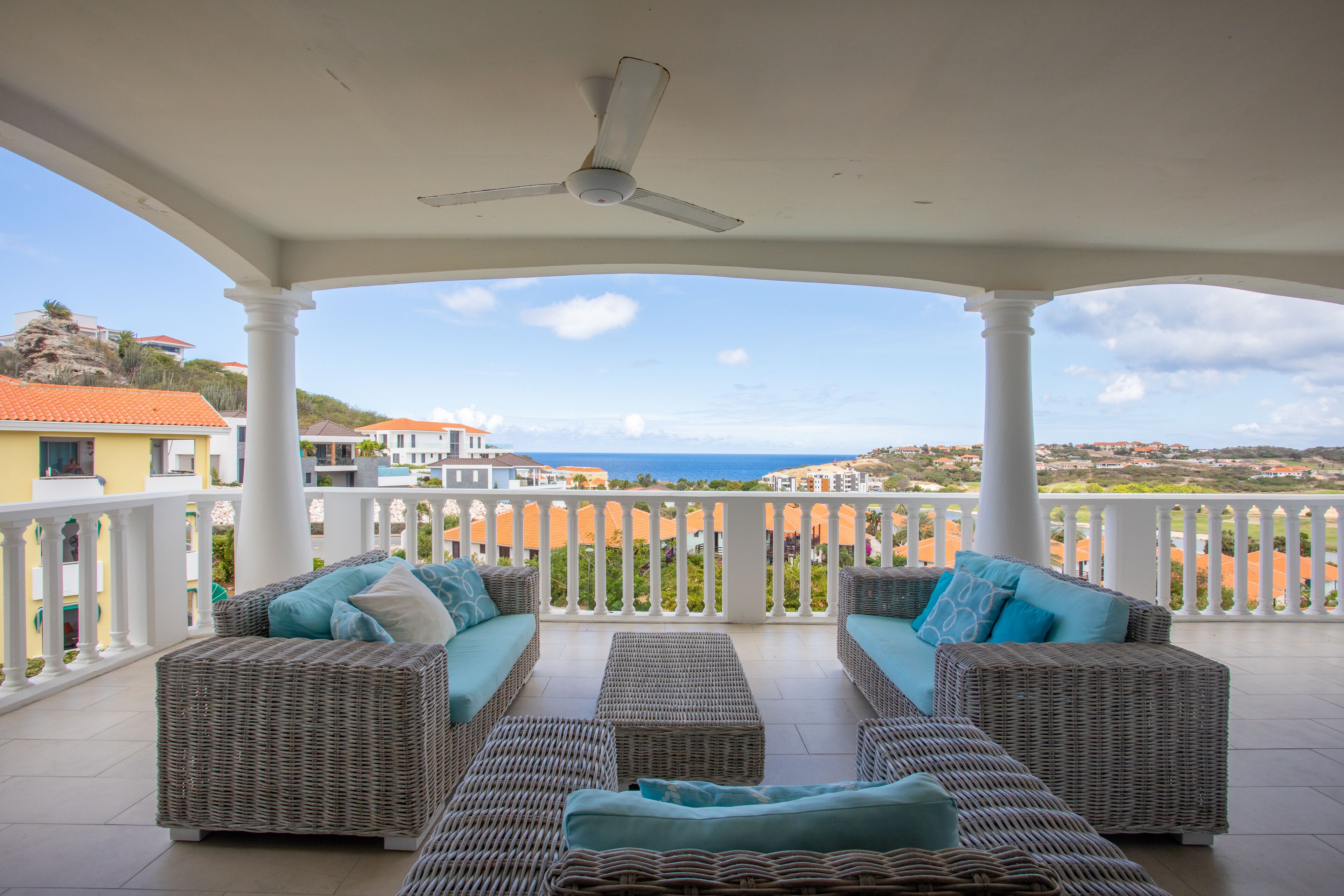 Apartamento Deluxe, 3 habitaciones, vistas al mar | Terraza o patio