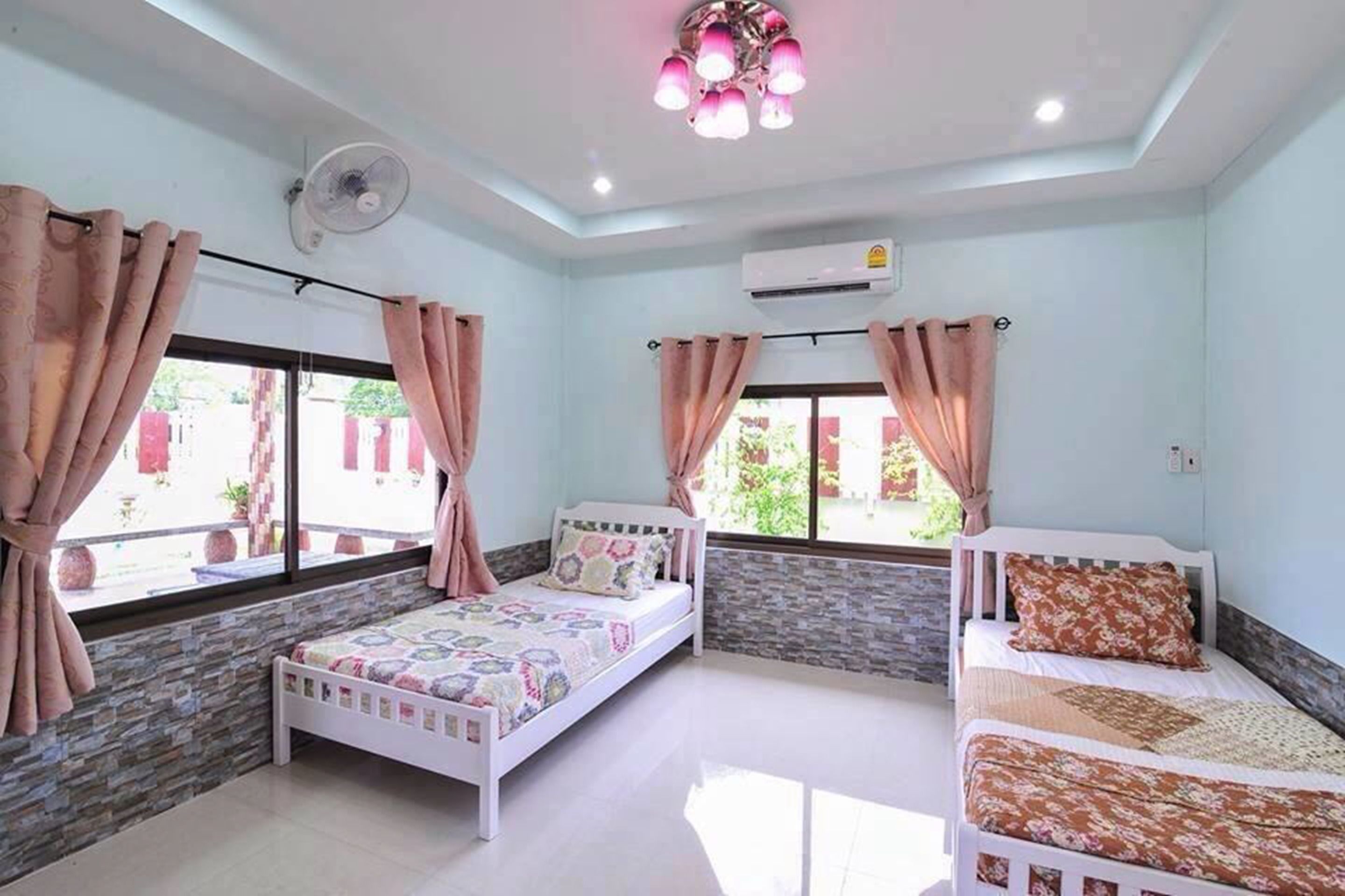 3 Bedrooms Villa | 3 bedrooms, desk, free WiFi