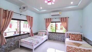 3 Bedrooms Villa | 3 bedrooms, desk, free WiFi
