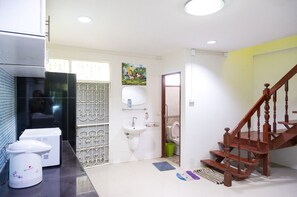 Shower, towels