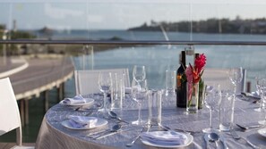 Outdoor dining - Hotel Englishpoint Marina (Mombasa)