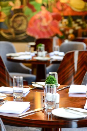Couples’ dining - Howard Johnson by Wyndham Kolkata (Barasat)