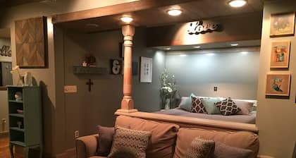 Night Owl (B) in Downtown Eureka! (optional paid parking upon request)
