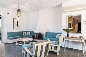 TV, fireplace, DVD player, ping pong - Traditional Seaside Cottage - Chania (Chania)