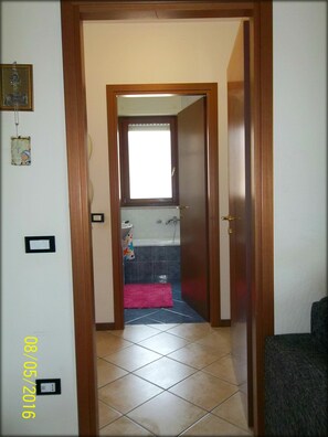 Interni