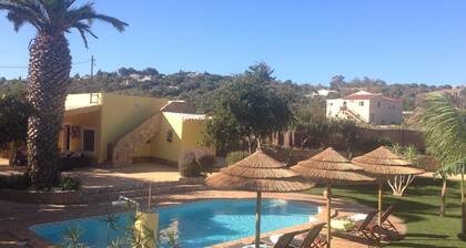 VILLA/ PRIVATE HEATED POOL; BBC; GARDENS; WI-FI; SAT./CABLE TV;AirCON; PARKING.