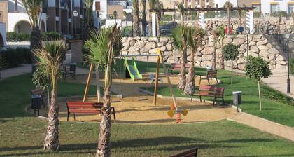 Fantastic Family Apartment with Indoor/Outdoor Pools & Gardens, Secure Parking