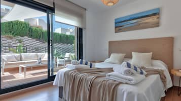 3 bedrooms, iron/ironing board, travel cot, free WiFi