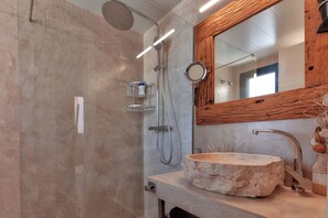 Hair dryer, towels, soap, shampoo - Villa Sea-Sunset view with pool in Cala Tarida. (Sant Josep de Sa Talaia)