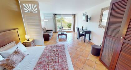 modern studio sea view orient bay 50m from the beach