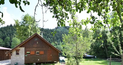 Chalet au calme avec jardin