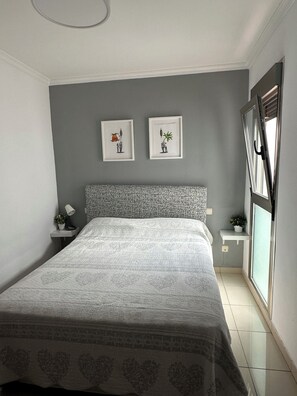 Bügeleisen/Bügelbrett, WLAN, Bettwäsche