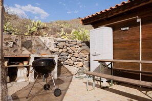 Outdoor dining - ViVa Juan SPA (Tejina de Guia, Guia de Isora)