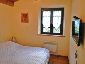 2 chambres, fer et planche Ă repasser