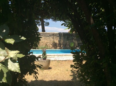 Beautiful Provencal house, French billiards and swimming pool - 8 people